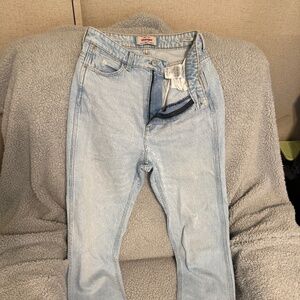 Wrangler mom fit size 6 jeans